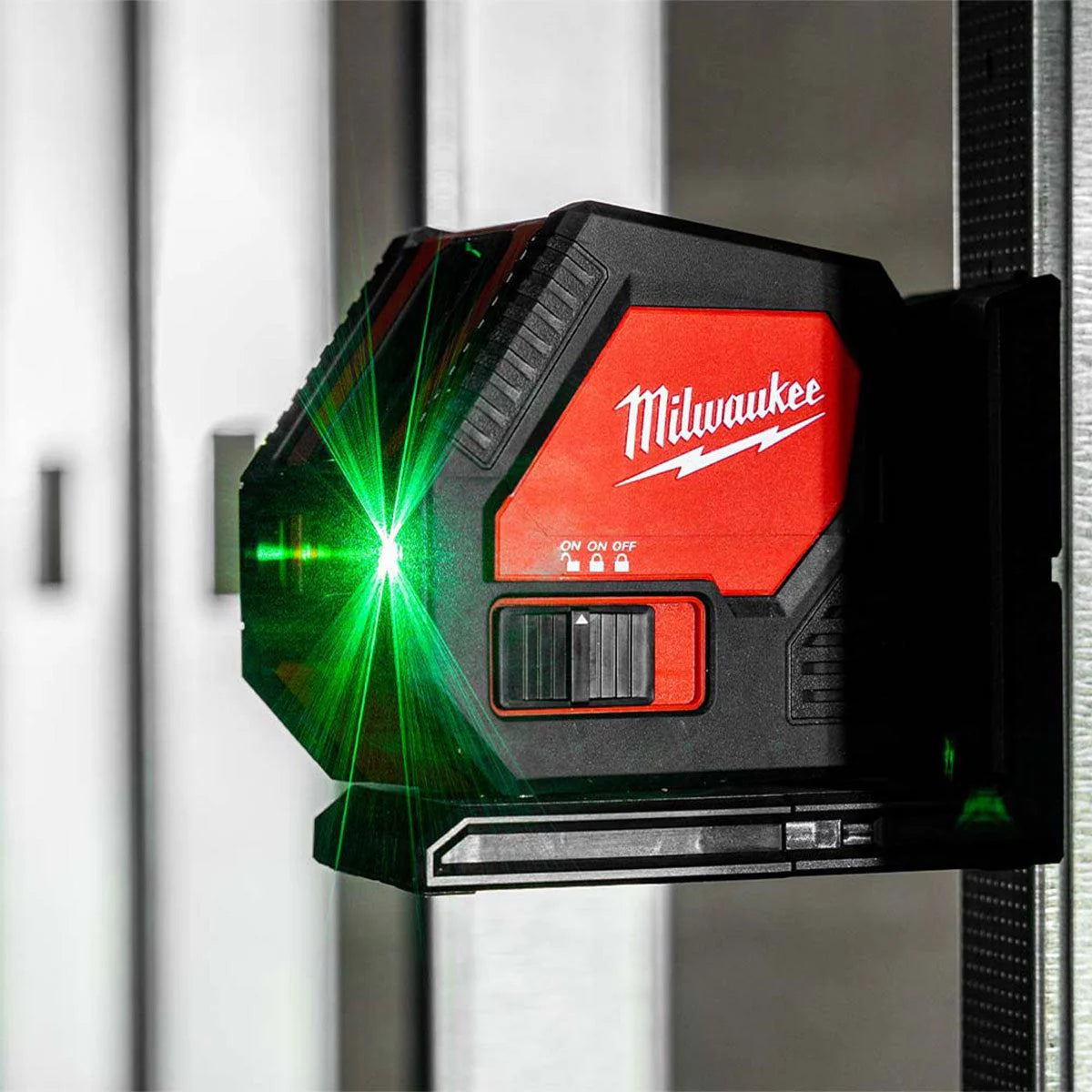 Milwaukee laser lineare verde alcalino a due linee