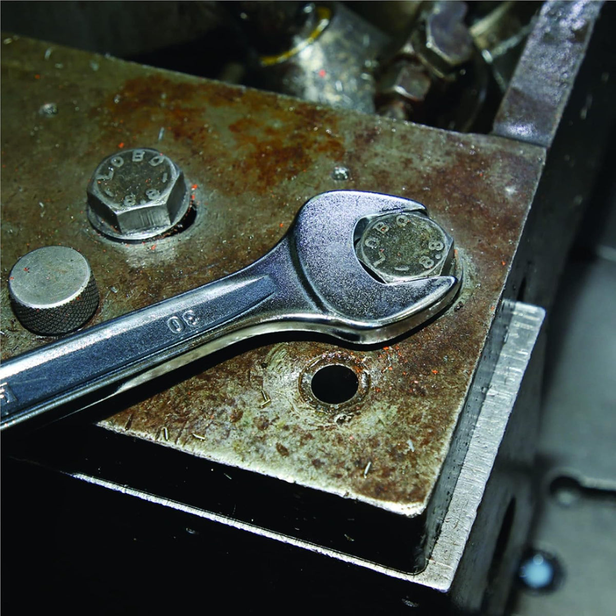 Serie di 9 Chiavi Combinate con Supporto Compatto