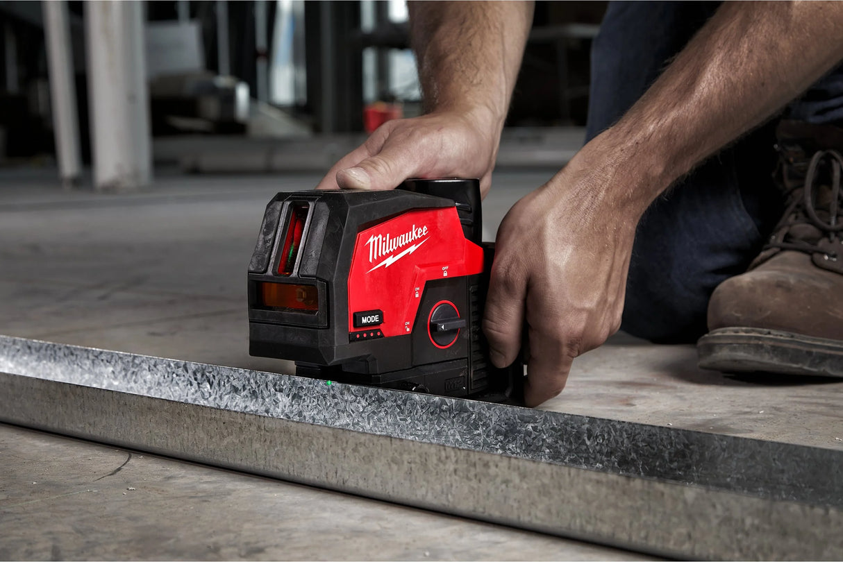 Milwaukee laser lineare verde M12™ a 2 linee