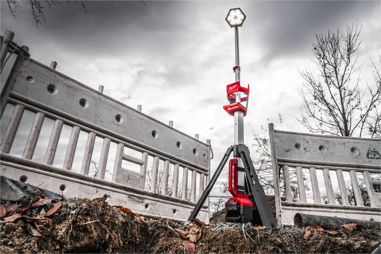 Milwaukee torre faro led multidirezionale M18 2800L