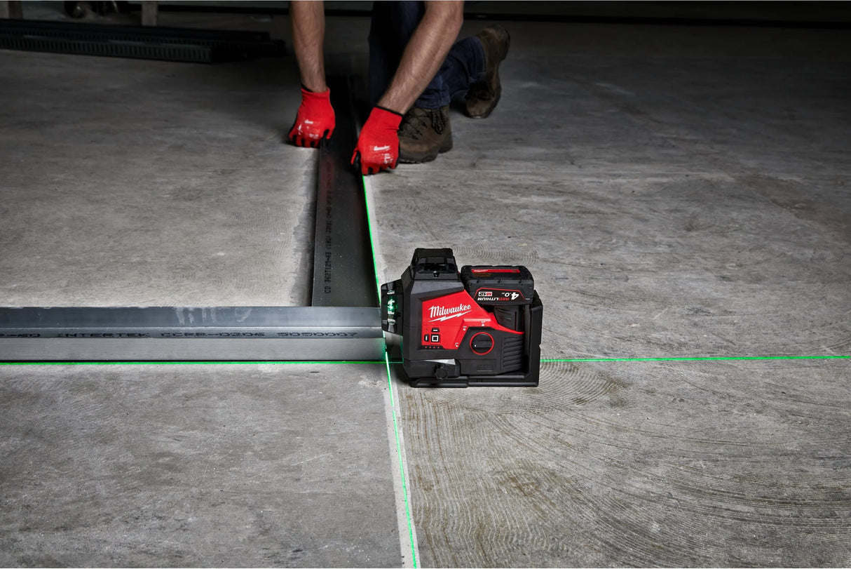 Milwaukee laser lineare verde M12™ a 3 linee 360°