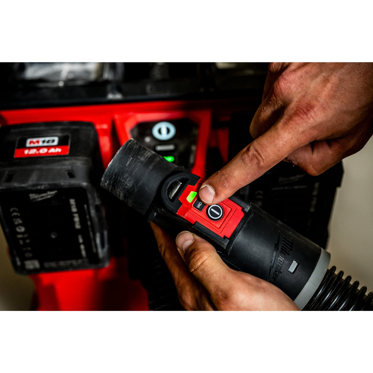 Milwaukee Aspiratore Solidi/Liquidi Classe L M18 FUEL™ NEXUS Senza Batterie