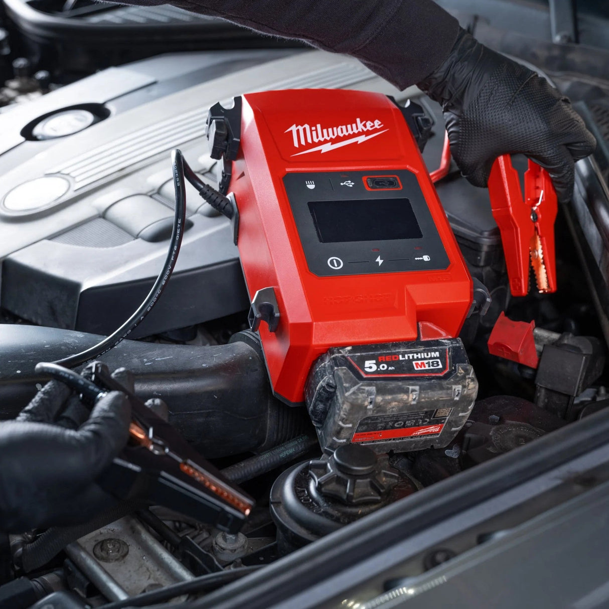 Milwaukee Avviatore Booster per Auto M18™ Senza Batteria