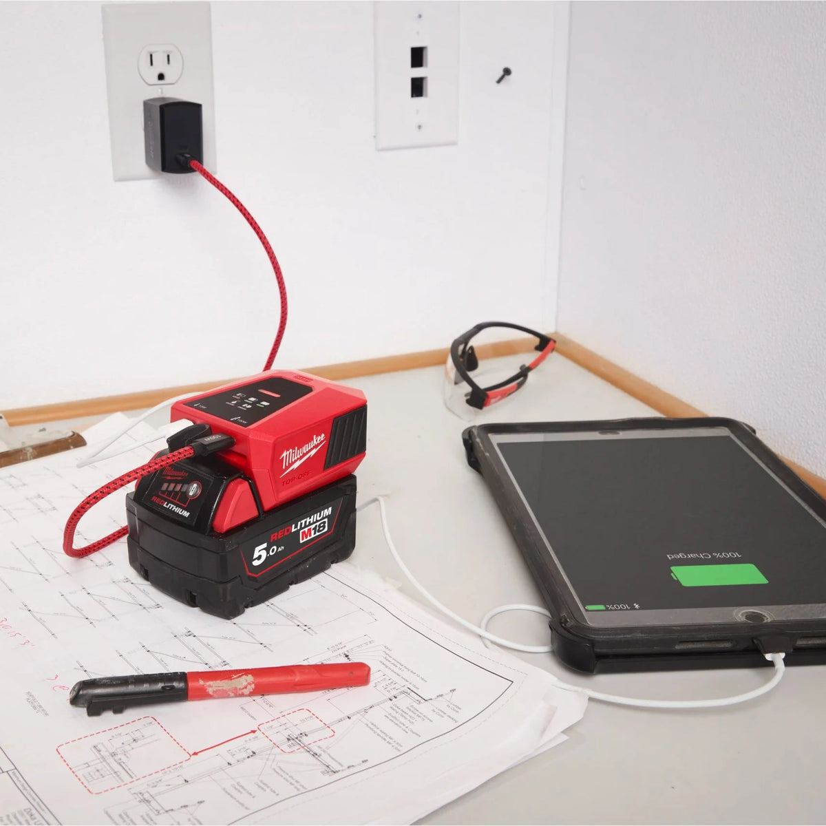 Milwaukee Mini Caricabatterie M18™ 2 in 1 con Power Bank
